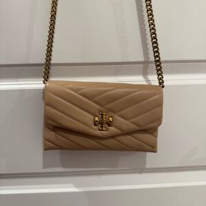 Kira Chevron Chain Wallet